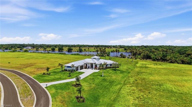 22833 Yellow Button LN, Alva, FL 33920