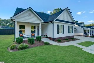 714 Chestnut Street, Laurens, SC 29360