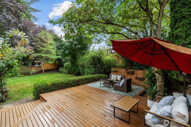 17911 NE 101st Court, Redmond, WA 98052