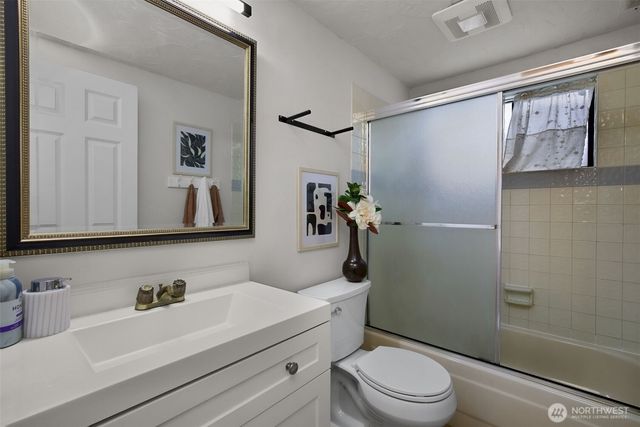 17911 NE 101st Court, Redmond, WA 98052