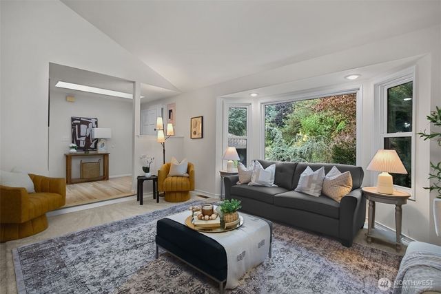 17911 NE 101st Court, Redmond, WA 98052