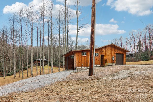 408 & 586 Little Elbow Mountain Road, Lake Toxaway, NC 28747