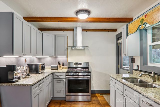 408 & 586 Little Elbow Mountain Road, Lake Toxaway, NC 28747