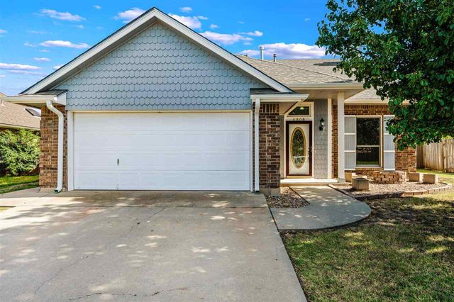 6808 NW Surreywood Cir, Lawton, OK 73505