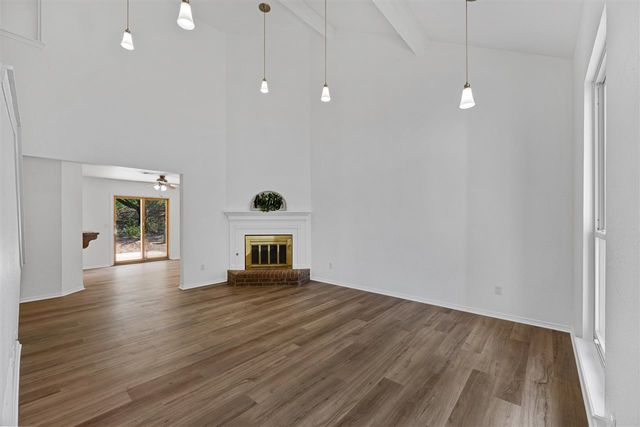 6808 NW Surreywood Cir, Lawton, OK 73505