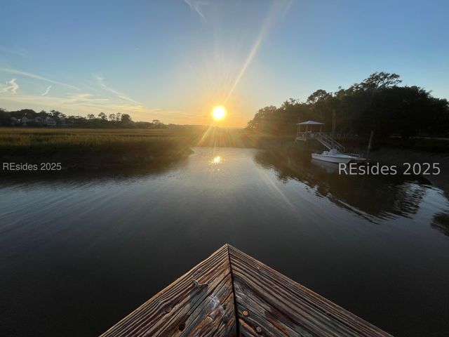 39 Shear Water Dr, Hilton Head Island, SC 29926
