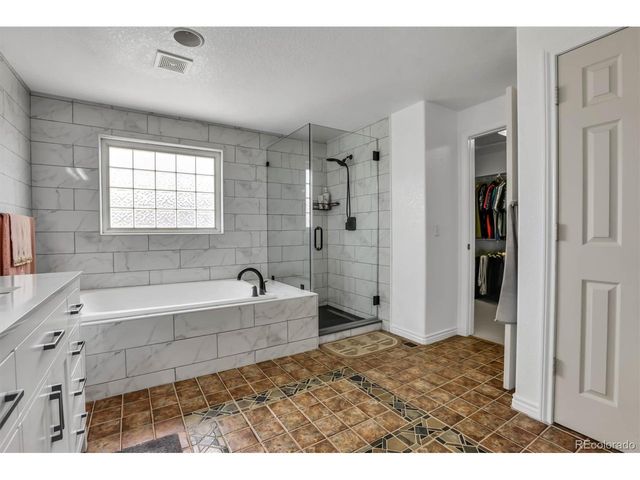 17391 E Weaver Ave, Aurora, CO 80016