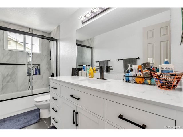 17391 E Weaver Ave, Aurora, CO 80016