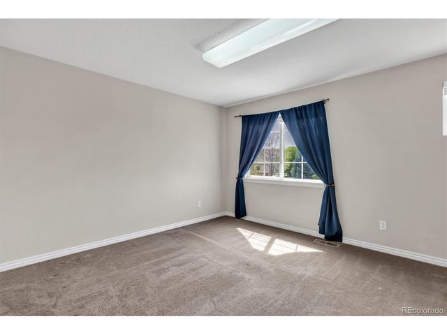 17391 E Weaver Ave, Aurora, CO 80016