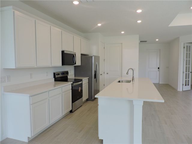 2877 Palisades Drive SE, Palm Bay, FL 32909