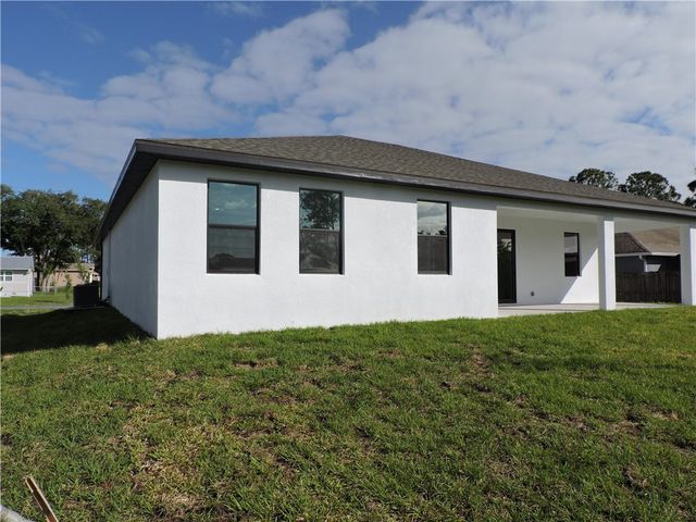 2877 Palisades Drive SE, Palm Bay, FL 32909