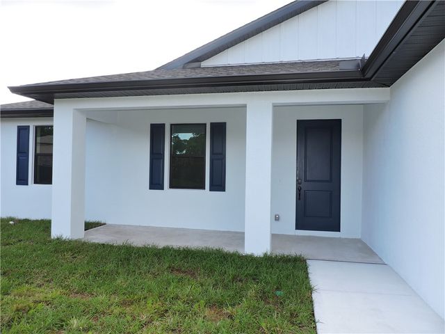 2877 Palisades Drive SE, Palm Bay, FL 32909