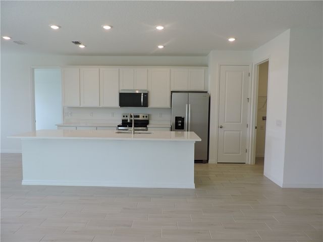 2877 Palisades Drive SE, Palm Bay, FL 32909