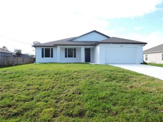 2877 Palisades Drive SE, Palm Bay, FL 32909