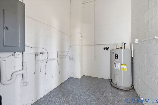 105 St Lo Dr, Henrico, VA 23227