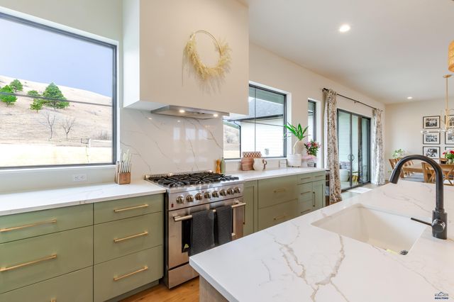 14183 SADDLE HILL DR, Rapid City, SD 57702