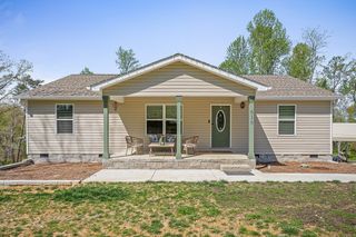 610 Sunset Point Rd, Mcminnville, TN 37110