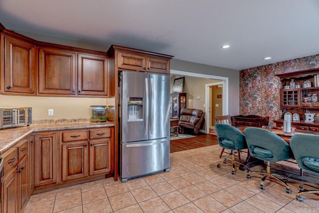 2712 Oxford St, Paragould, AR 72450
