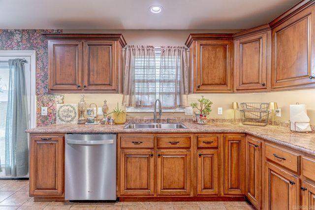 2712 Oxford St, Paragould, AR 72450