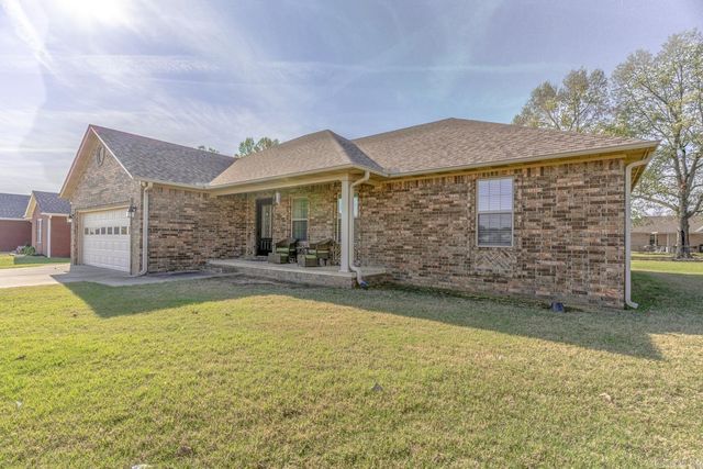 2712 Oxford St, Paragould, AR 72450