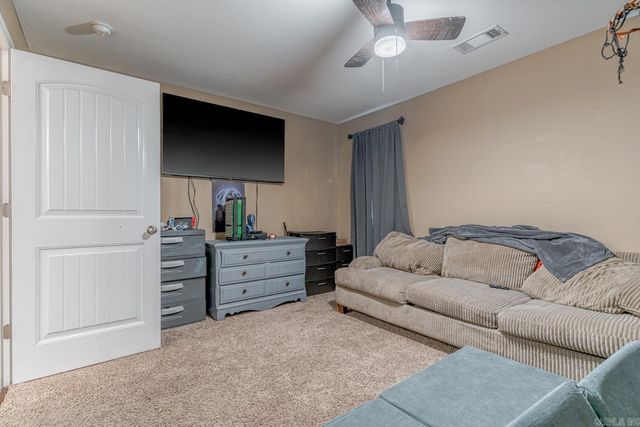 2712 Oxford St, Paragould, AR 72450