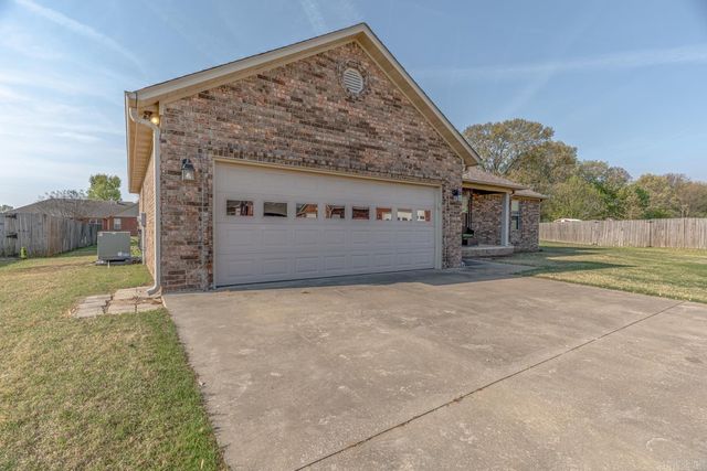 2712 Oxford St, Paragould, AR 72450