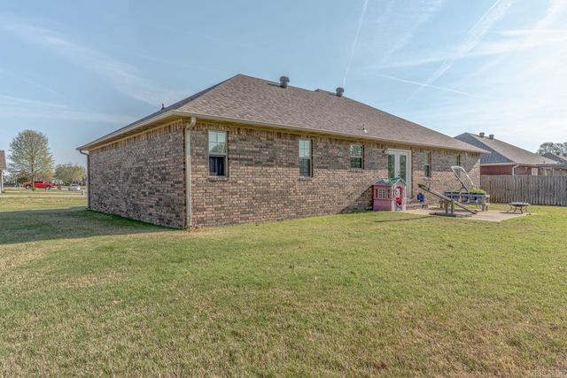 2712 Oxford St, Paragould, AR 72450