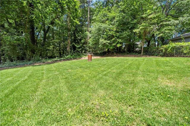 204 Bascomb Lane, Woodstock, GA 30189