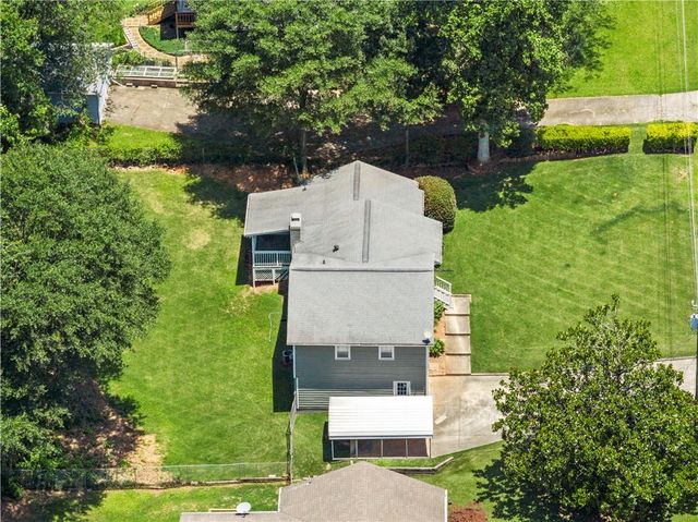 204 Bascomb Lane, Woodstock, GA 30189