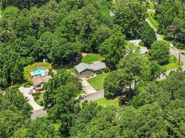 204 Bascomb Lane, Woodstock, GA 30189