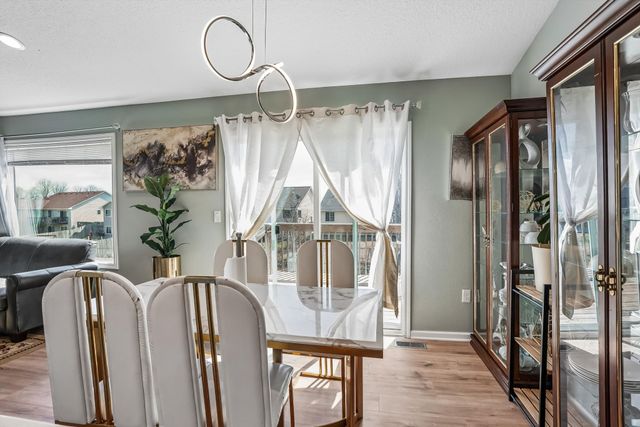 2371 Shadow Creek Circle, Des Moines, IA 50320