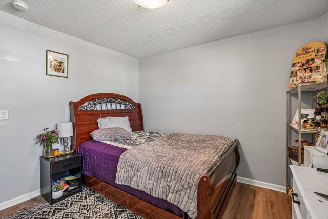 2371 Shadow Creek Circle, Des Moines, IA 50320