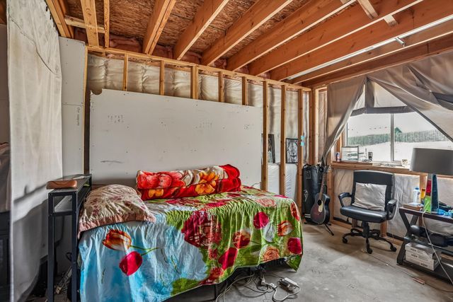 2371 Shadow Creek Circle, Des Moines, IA 50320