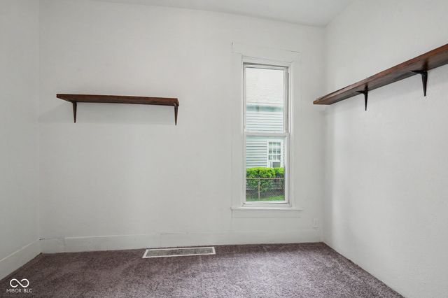413 N 12th Street, Elwood, IN 46036