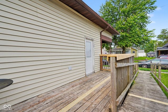 413 N 12th Street, Elwood, IN 46036