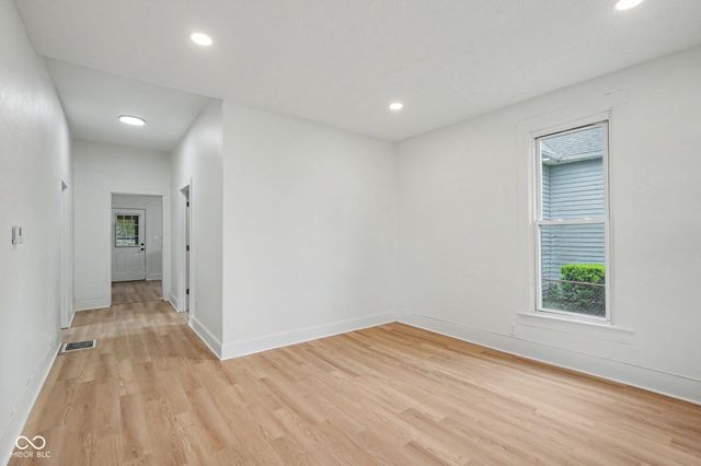 413 N 12th Street, Elwood, IN 46036