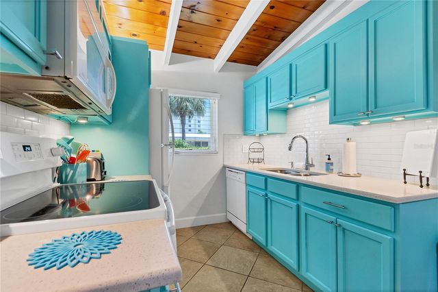 6006 MIDNIGHT PASS ROAD 16, Sarasota, FL 34242