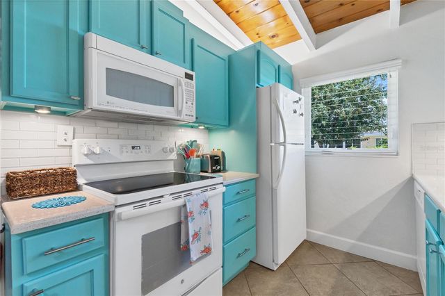 6006 MIDNIGHT PASS ROAD 16, Sarasota, FL 34242