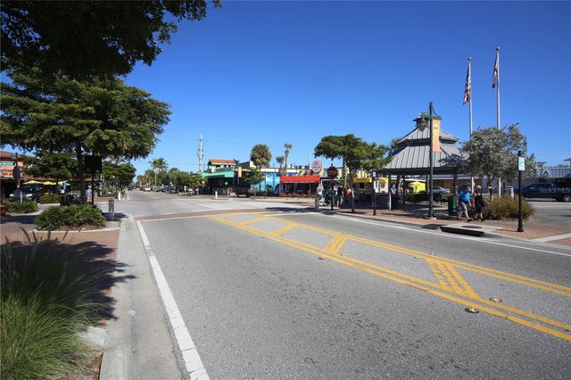 6006 MIDNIGHT PASS ROAD 16, Sarasota, FL 34242