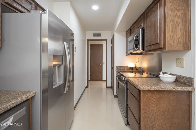 9506 W COUNTRY CLUB Drive W, Sun City, AZ 85373