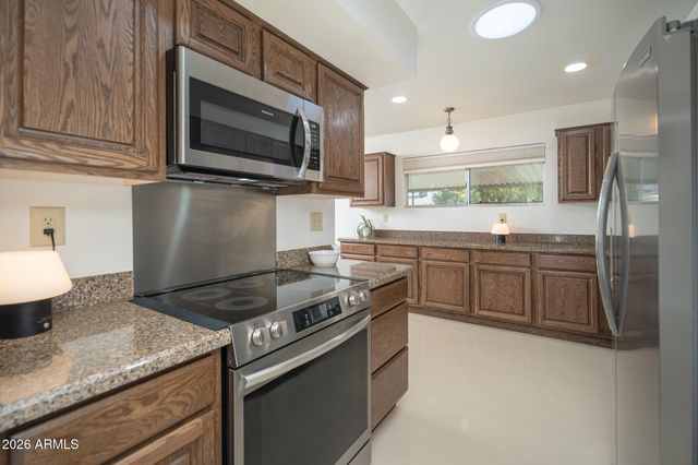 9506 W COUNTRY CLUB Drive W, Sun City, AZ 85373