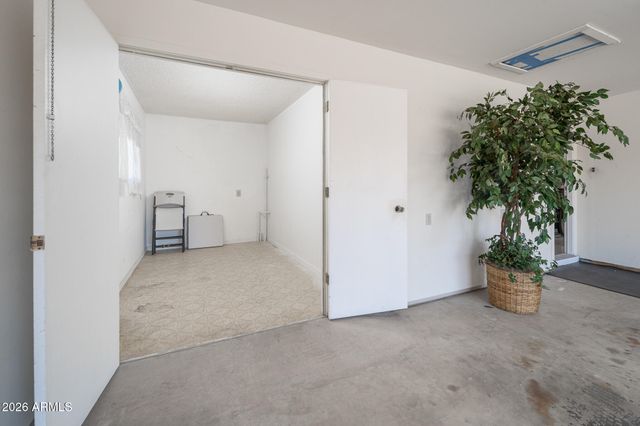 9506 W COUNTRY CLUB Drive W, Sun City, AZ 85373