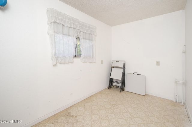 9506 W COUNTRY CLUB Drive W, Sun City, AZ 85373