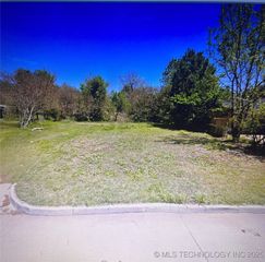 5439 N Frankfort Avenue SW, Tulsa, OK 74126