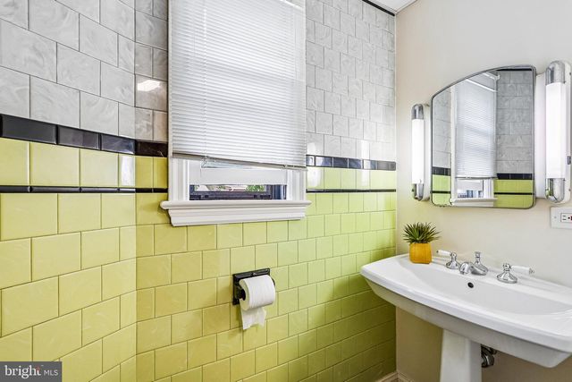 12 CHARLTON ST, Princeton, NJ 08540