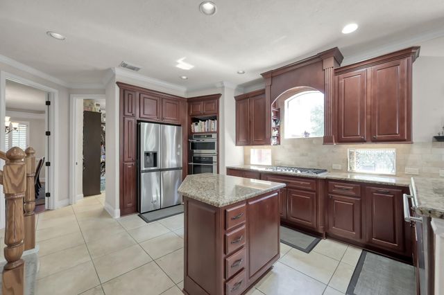 50 Cove View Trail Court, Spring, TX 77389