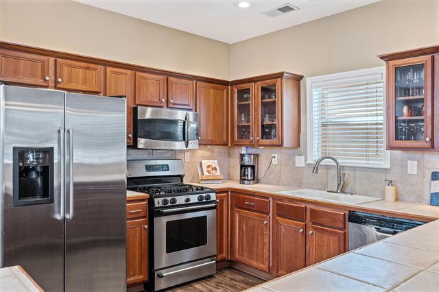 1254 ISLE POINTE DR, Memphis, TN 38103