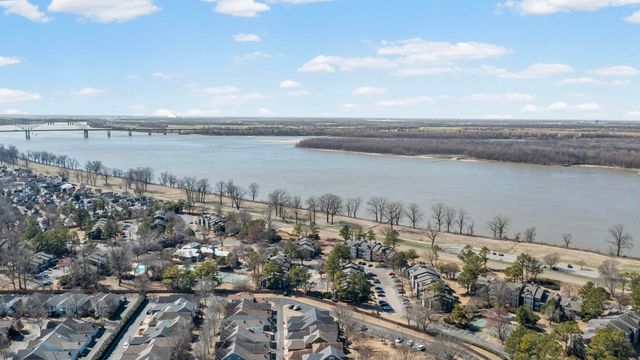 1254 ISLE POINTE DR, Memphis, TN 38103