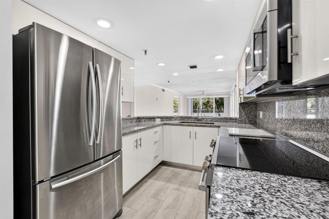 3901 S Flagler Drive 204, West Palm Beach, FL 33405