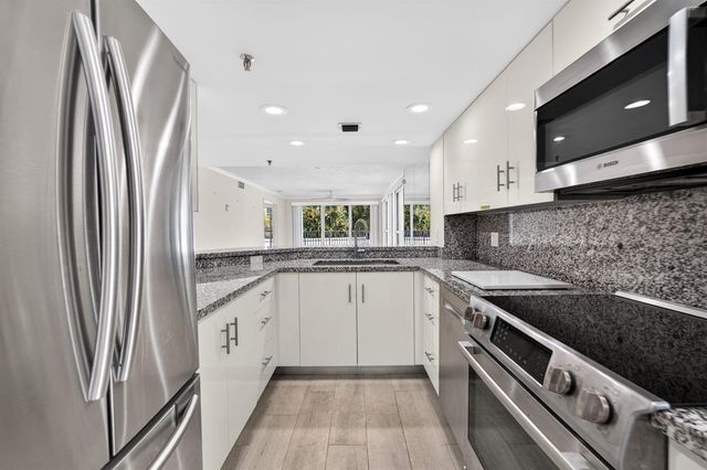 3901 S Flagler Drive 204, West Palm Beach, FL 33405
